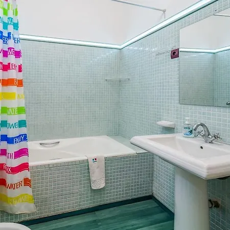 Colom Bed & Breakfast *